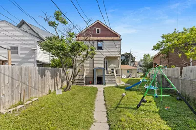 1707 W Burnham St, Milwaukee, WI 53204 - Photo 20
