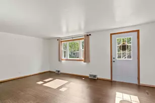 1445 Daisy Dr, Manitowoc, WI 54220 - Photo 10