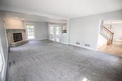 W196N11351  Shadow Wood Dr, Germantown, WI 53022 - Photo 30