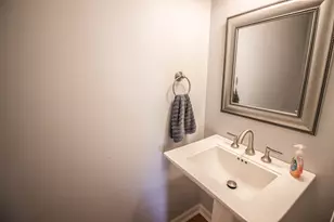 W196N11351 Shadow Wood Dr, Germantown, WI 53022 - Photo 24