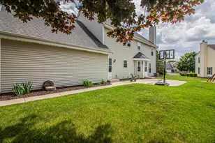 W196N11351 Shadow Wood Dr, Germantown, WI 53022 - Photo 50