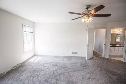 W196N11351  Shadow Wood Dr, Germantown, WI 53022 - Photo 62