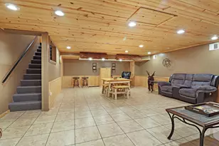 645 W Estate Ct, Elkhorn, WI 53121 - Photo 22