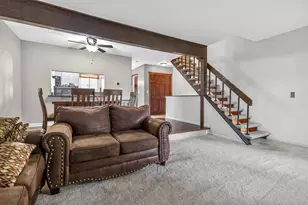 W163N11463 Windsor Ct, Germantown, WI 53022 - Photo 4