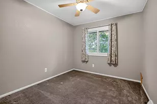 W163N11463 Windsor Ct, Germantown, WI 53022 - Photo 18
