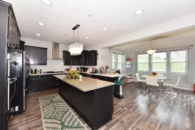7355 N Cassie Ave, Milwaukee, WI 53224 - Photo 8