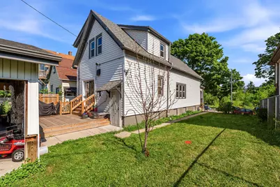 2467 W Cherry St, Milwaukee, WI 53205 - Photo 22