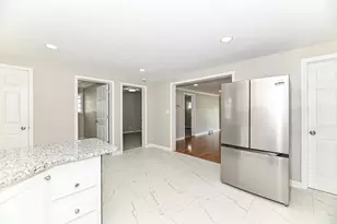 7916 22nd Ave, Kenosha, WI 53143 - Photo 10