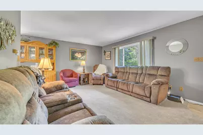 2412  Cross Creek Dr #C, Sheboygan, WI 53081 - Photo 2