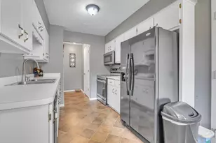 2412 Crosscreek Dr, Sheboygan, WI 53081 - Photo 6
