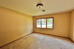 1303 Hadley Ct, Watertown, WI 53098 - Photo 18
