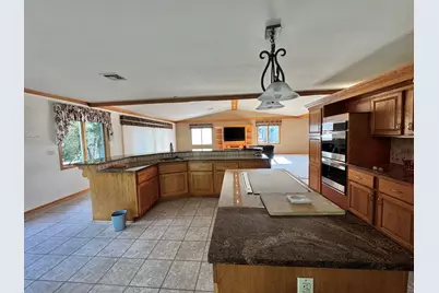 1303  Hadley Ct, Watertown, WI 53098 - Photo 12