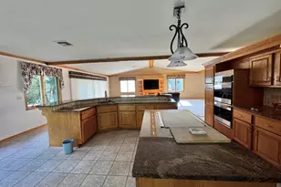 1303 Hadley Ct, Watertown, WI 53098 - Photo 12