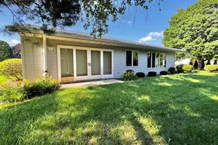 1303 Hadley Ct, Watertown, WI 53098 - Photo 4