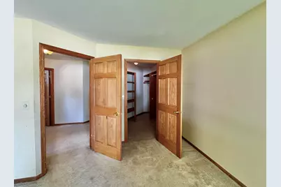 1303  Hadley Ct, Watertown, WI 53098 - Photo 20