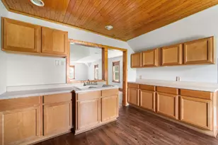 N88W16226 Park Blvd, Menomonee Falls, WI 53051 - Photo 18