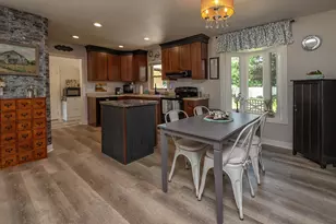 1618 S Wildwood Dr, New Berlin, WI 53151 - Photo 6