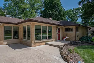 1618 S Wildwood Dr, New Berlin, WI 53151 - Photo 34