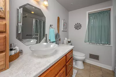 1618 S Wildwood Dr, New Berlin, WI 53151 - Photo 16