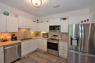 1059 Stratford Ct, Racine, WI 53406 - Photo 8