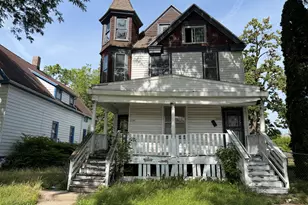 2727 N 24th Pl, Milwaukee, WI 53206 - Photo 2