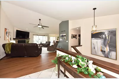 241  Silver Fox Dr, Kewaskum, WI 53040 - Photo 6