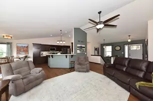 241 Silver Fox Dr, Kewaskum, WI 53040 - Photo 10