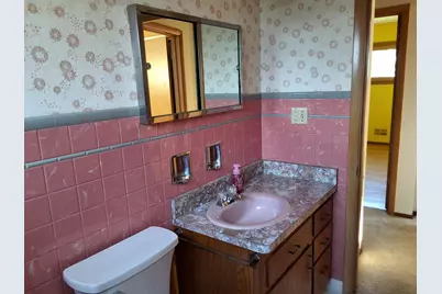708  Columbia Ave, South Milwaukee, WI 53172 - Photo 14