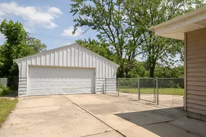 7016 N 86th St, Milwaukee, WI 53224 - Photo 24