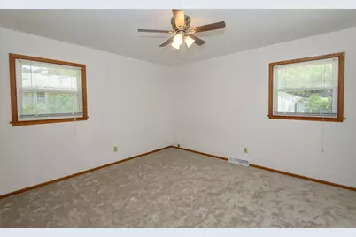 7016 N 86th St, Milwaukee, WI 53224 - Photo 12