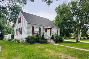 1236 S 104th St, West Allis, WI 53214 - Photo 2