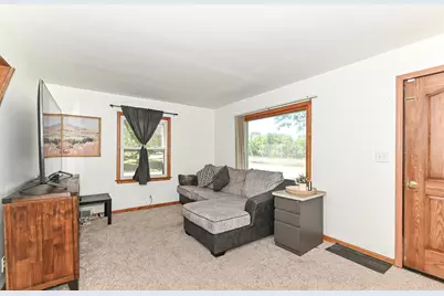 1236 S 104th St, West Allis, WI 53214 - Photo 8