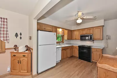895  Copenhill Dr, Brookfield, WI 53186 - Photo 24