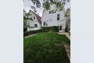 331 E Deer Pl, Milwaukee, WI 53207 - Photo 2