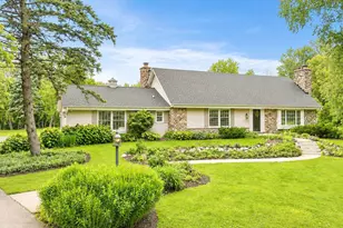 4838 W Glen Cove Ct, Mequon, WI 53092 - Photo 2