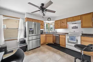 4050 N 81st St, Milwaukee, WI 53222 - Photo 10