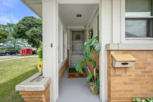 4050 N 81st St, Milwaukee, WI 53222 - Photo 6
