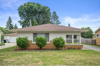 4050 N 81st St, Milwaukee, WI 53222 - Photo 2