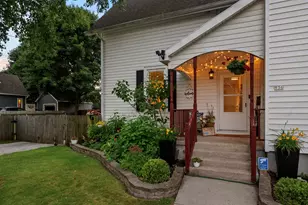 936 N 15th St, Manitowoc, WI 54220 - Photo 4