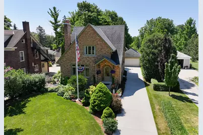 821 W Grand Ave, Port Washington, WI 53074 - Photo 2