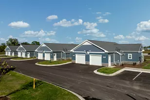1839 W Mildenhall Dr, Oak Creek, WI 53154 - Photo 2