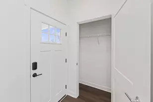 1839 W Mildenhall Dr, Oak Creek, WI 53154 - Photo 6