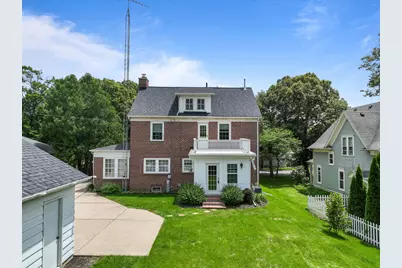 1105  Barnes St, Delavan, WI 53115 - Photo 42