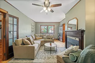 1105 Barnes St, Delavan, WI 53115 - Photo 10