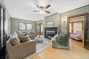 1105 Barnes St, Delavan, WI 53115 - Photo 8