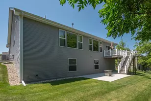 792 Willow Bend Dr, Racine, WI 53185 - Photo 40