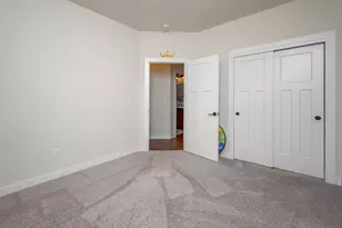 792 Willow Bend Dr, Racine, WI 53185 - Photo 28