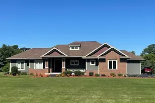 W319S9145 Lauren's Pkwy, Mukwonago, WI 53149 - Photo 1