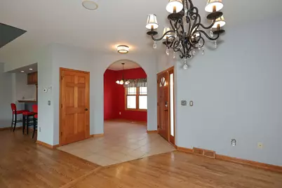 3406 W Villa Dr, Franklin, WI 53132 - Photo 16