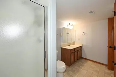3406 W Villa Dr, Franklin, WI 53132 - Photo 14